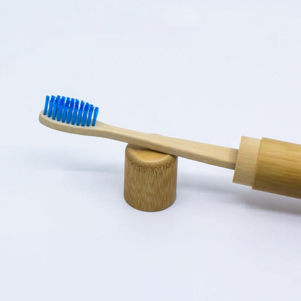 Modrá bambusová zubná kefka – jemná