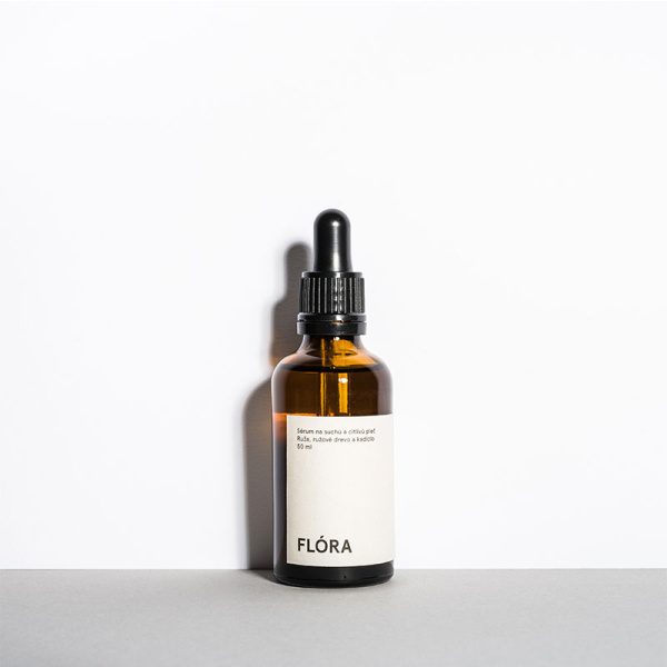Pleťový olej FLÓRA obsahuje unikátnu kombináciu vzácnych olejov, ktoré sú ľahko vstrebateľné a veľmi vhodné pre suchú a citlivú pokožku.