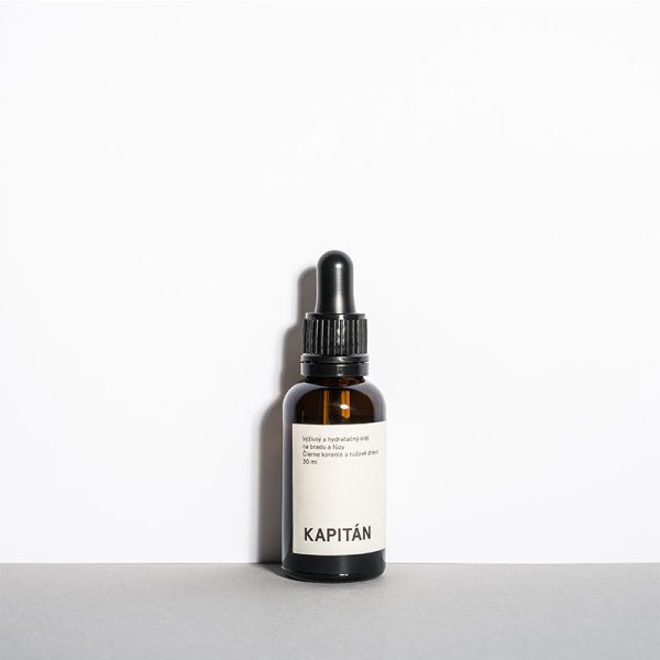 Olej na bradu KAPITÁN poskytuje dôležitú výživu pre bradu, fúzy a pokožku. Zlepšuje hydratáciu pokožky a pridáva jej príjemnú korenisto-drevitú vôňu.